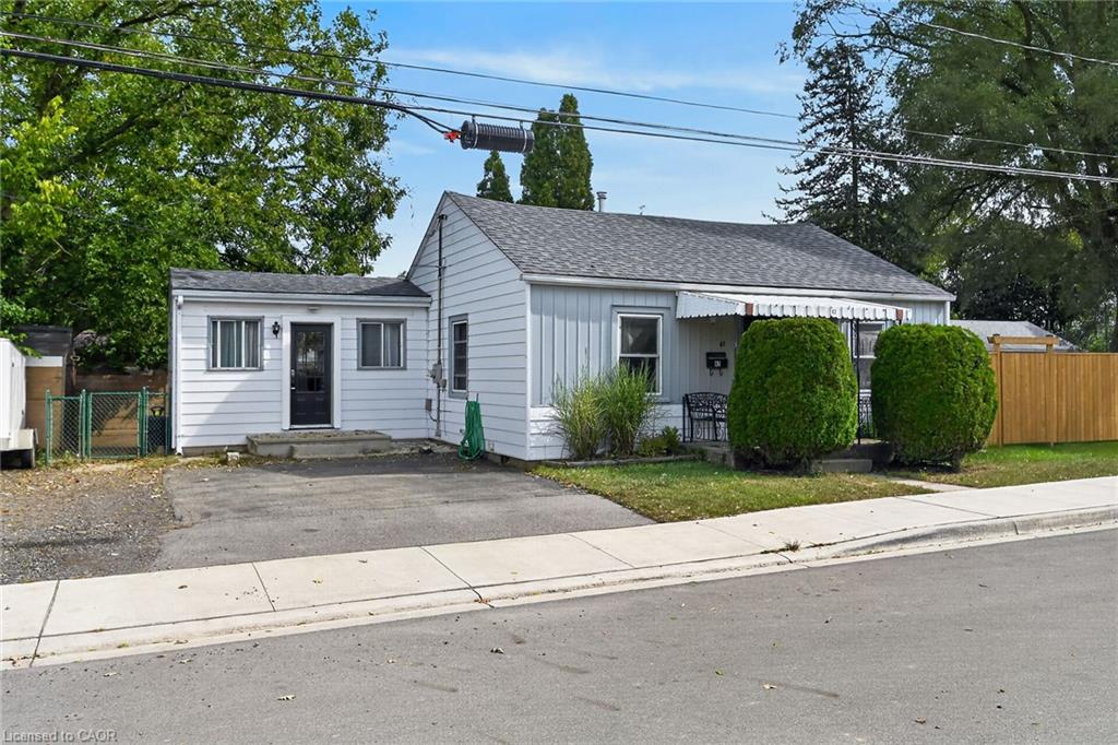 82 Division Street Property Photo 2