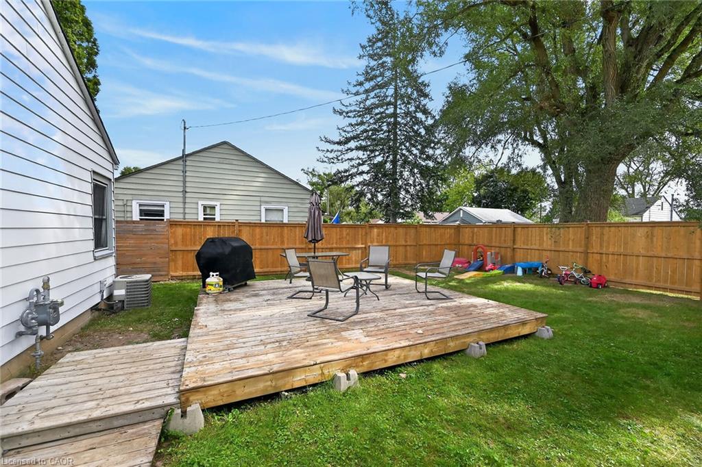 82 Division Street Property Photo 28