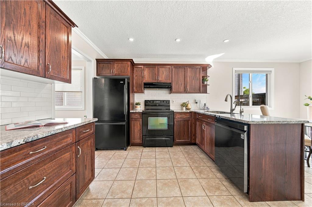 4 Macpherson Drive Property Photo 12