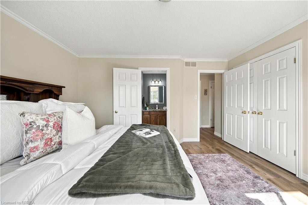 4 Macpherson Drive Property Photo 19