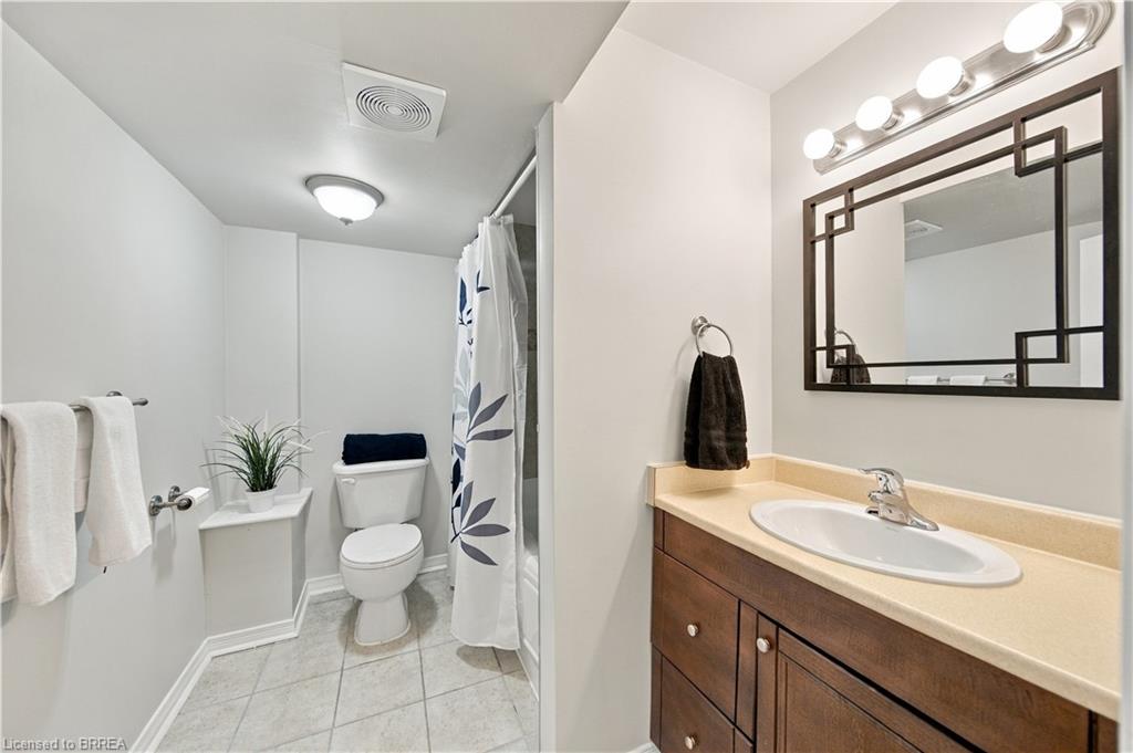 4 Macpherson Drive Property Photo 27