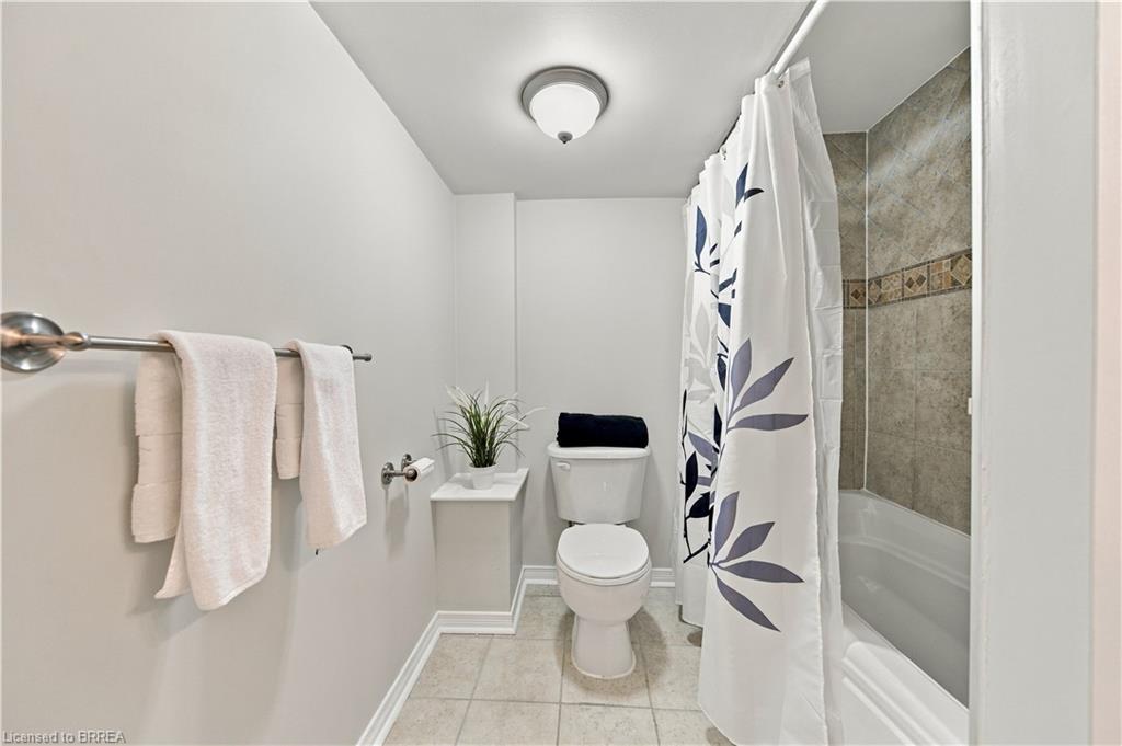 4 Macpherson Drive Property Photo 28