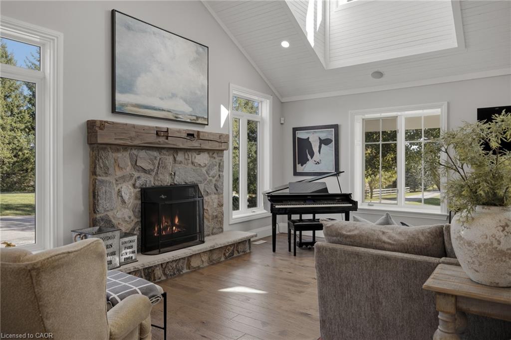 16 Kraft Drive Property Photo 8