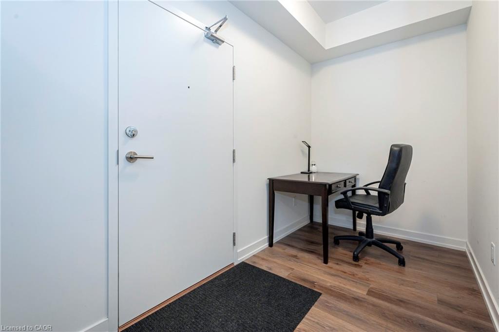 304-251 Northfield Drive E Property Photo 5