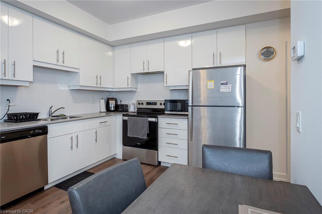 304-251 Northfield Drive E Property Photo 8