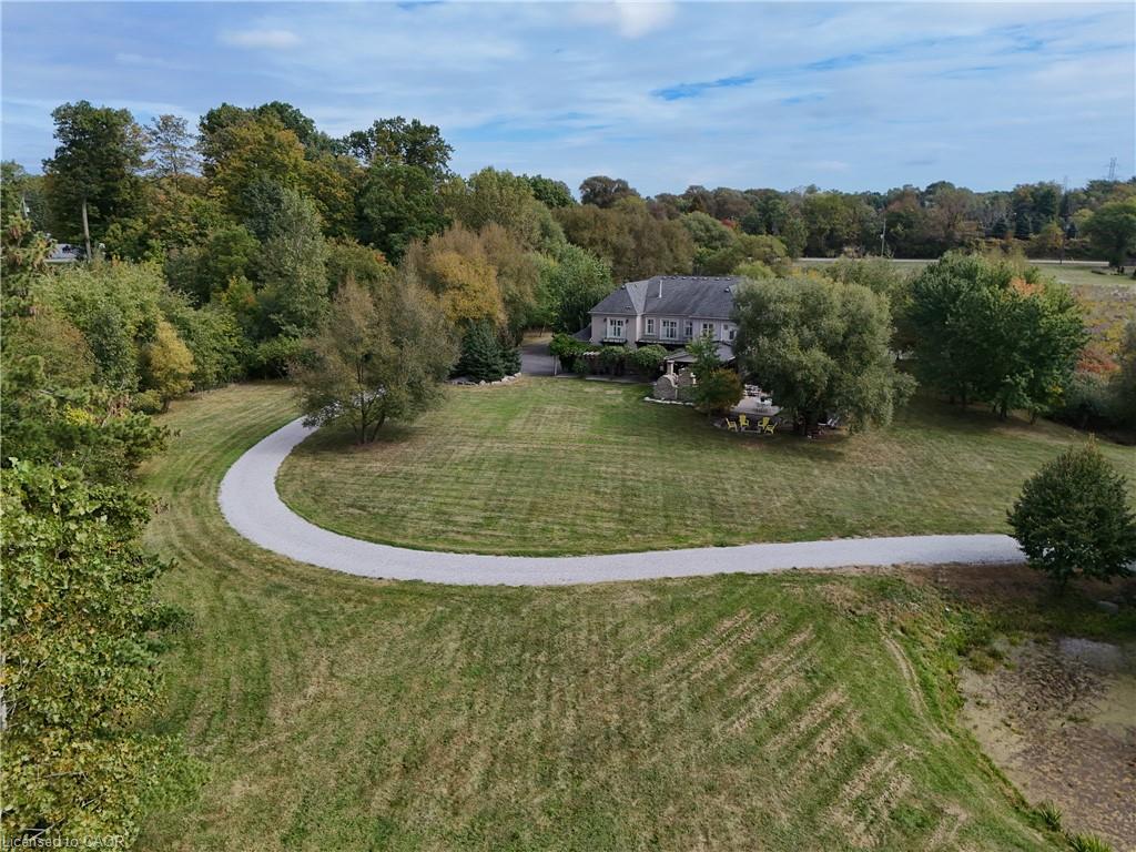 740 Fiddlers Green Road Property Photo 8