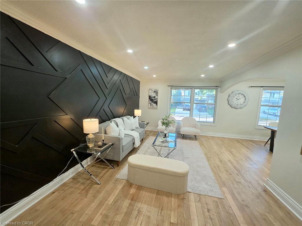 23 Alayne Crescent Property Photo 2