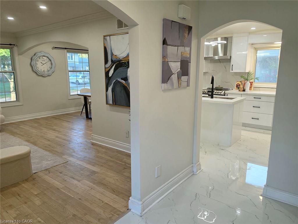 23 Alayne Crescent Property Photo 4