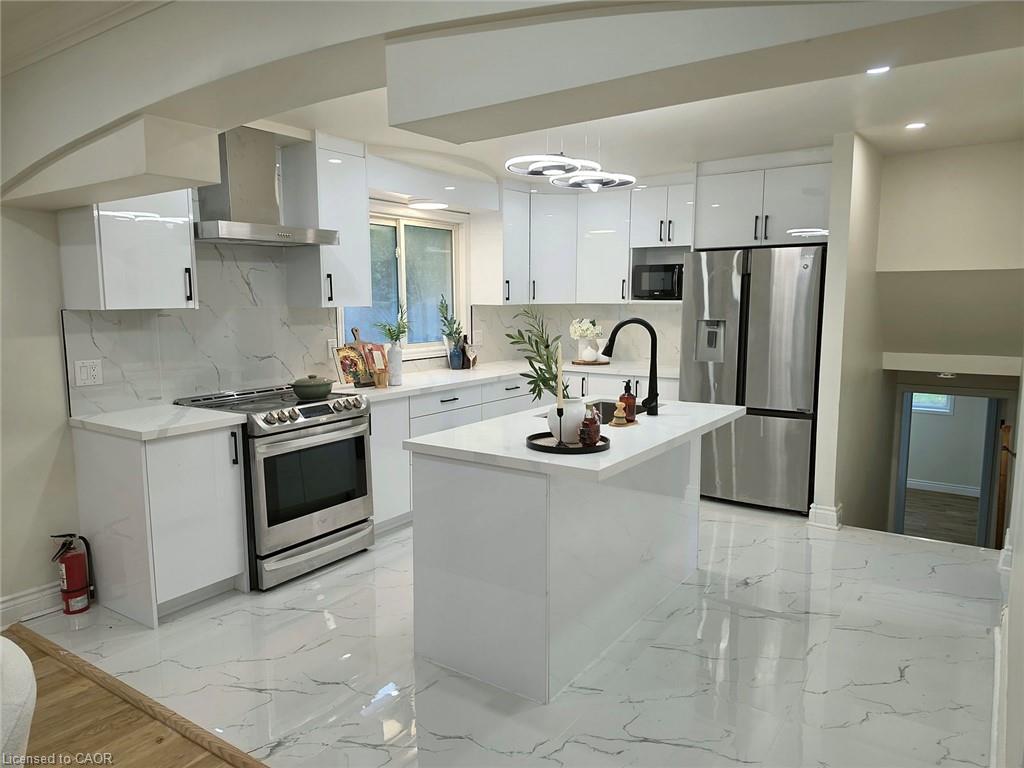 23 Alayne Crescent Property Photo 6