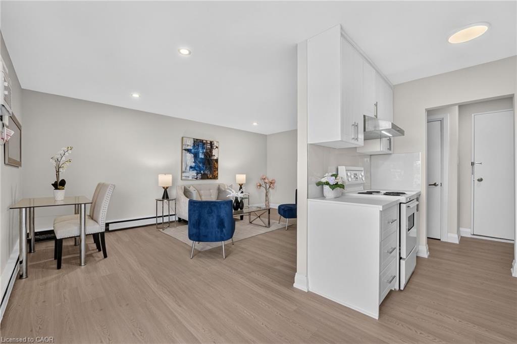 33-426 Queenston Street Property Photo 2