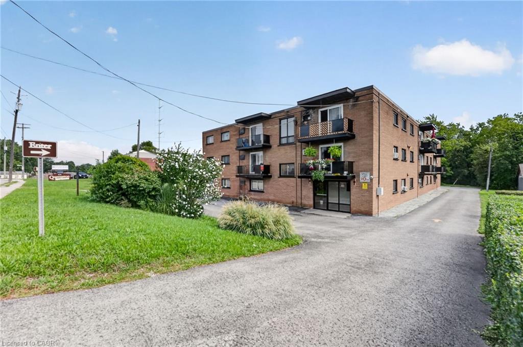 33-426 Queenston Street Property Photo 4