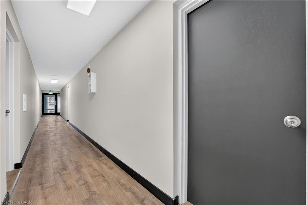 33-426 Queenston Street Property Photo 11