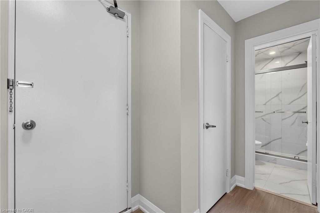 33-426 Queenston Street Property Photo 12