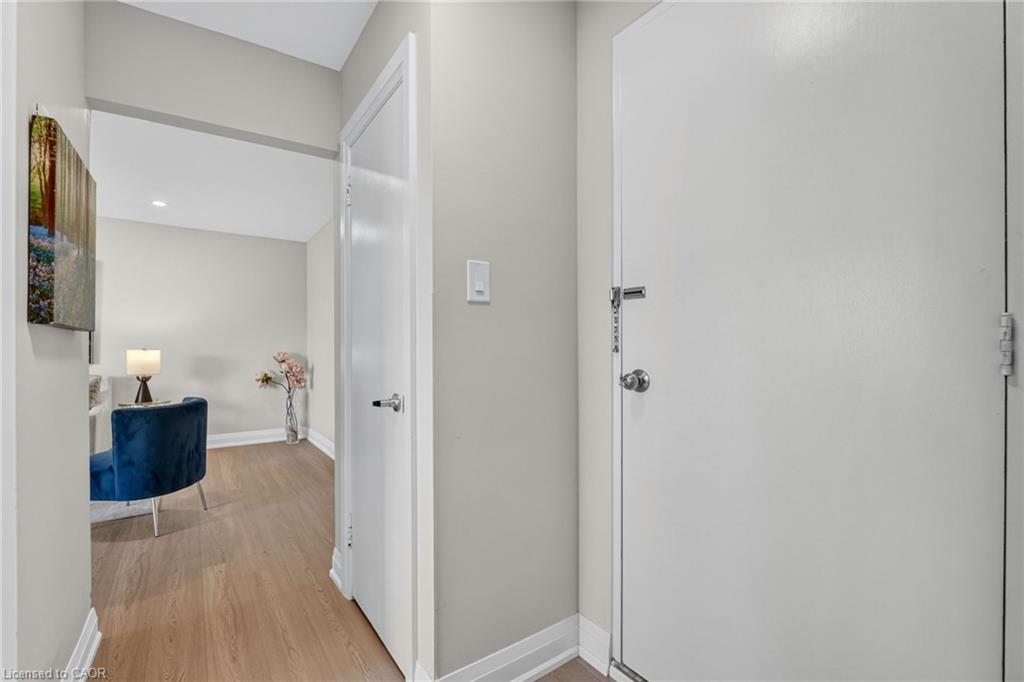 33-426 Queenston Street Property Photo 13