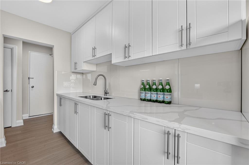 33-426 Queenston Street Property Photo 20