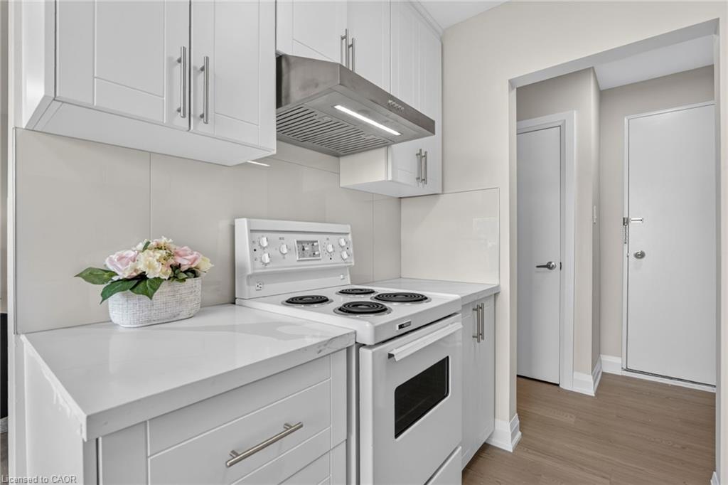 33-426 Queenston Street Property Photo 21