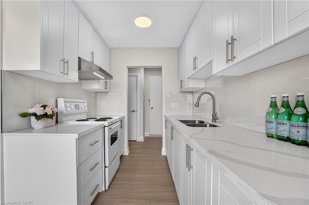 33-426 Queenston Street Property Photo 22