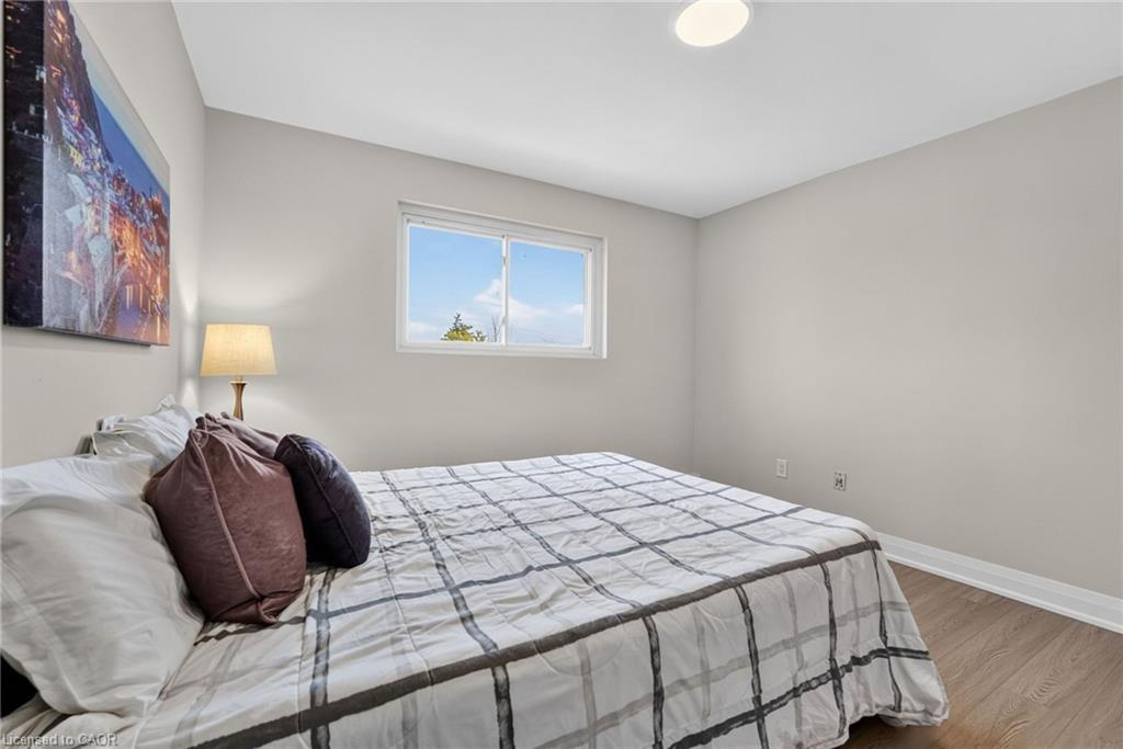 33-426 Queenston Street Property Photo 33