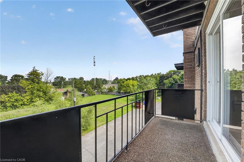 33-426 Queenston Street Property Photo 40