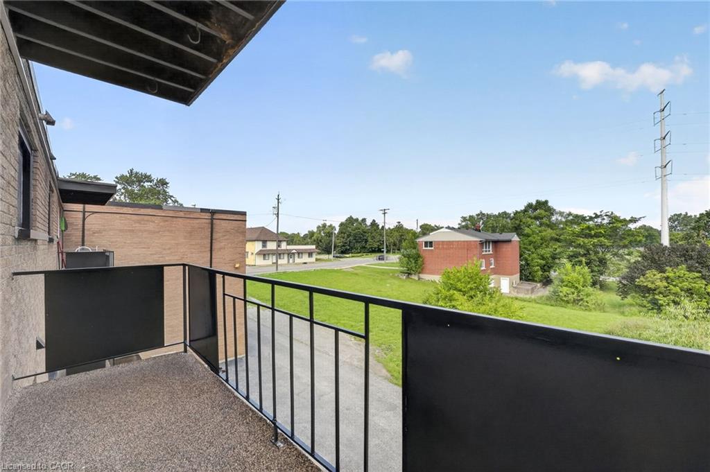 33-426 Queenston Street Property Photo 41