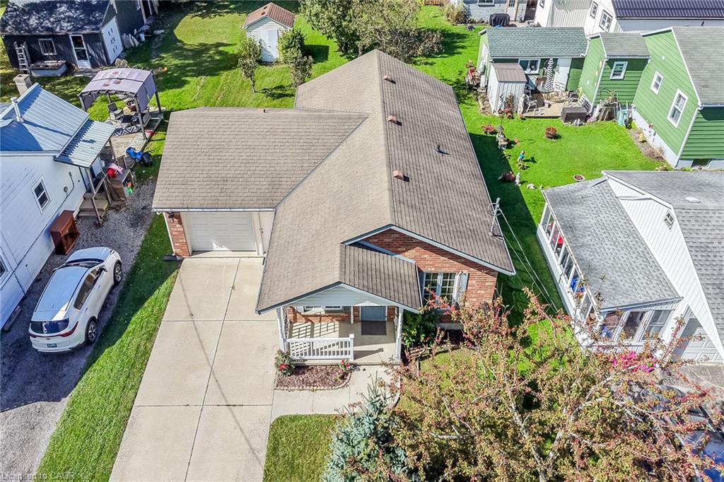 424 John Street Property Photo 4