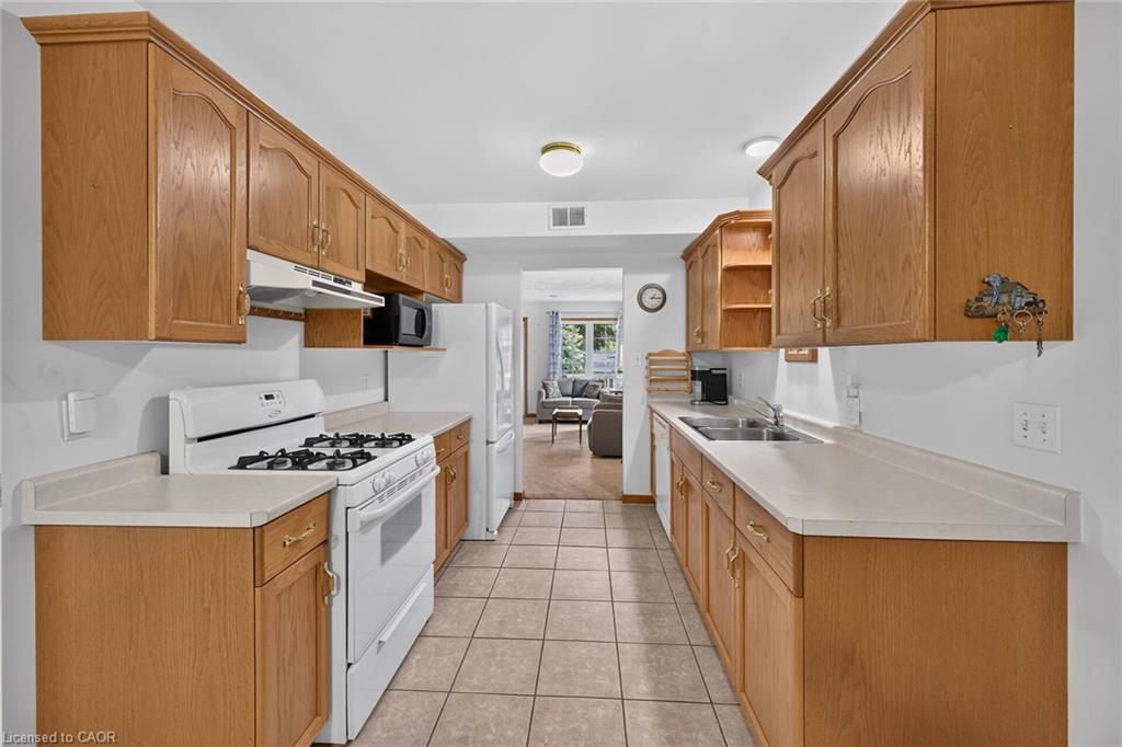 424 John Street Property Photo 13
