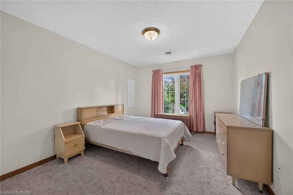 424 John Street Property Photo 16