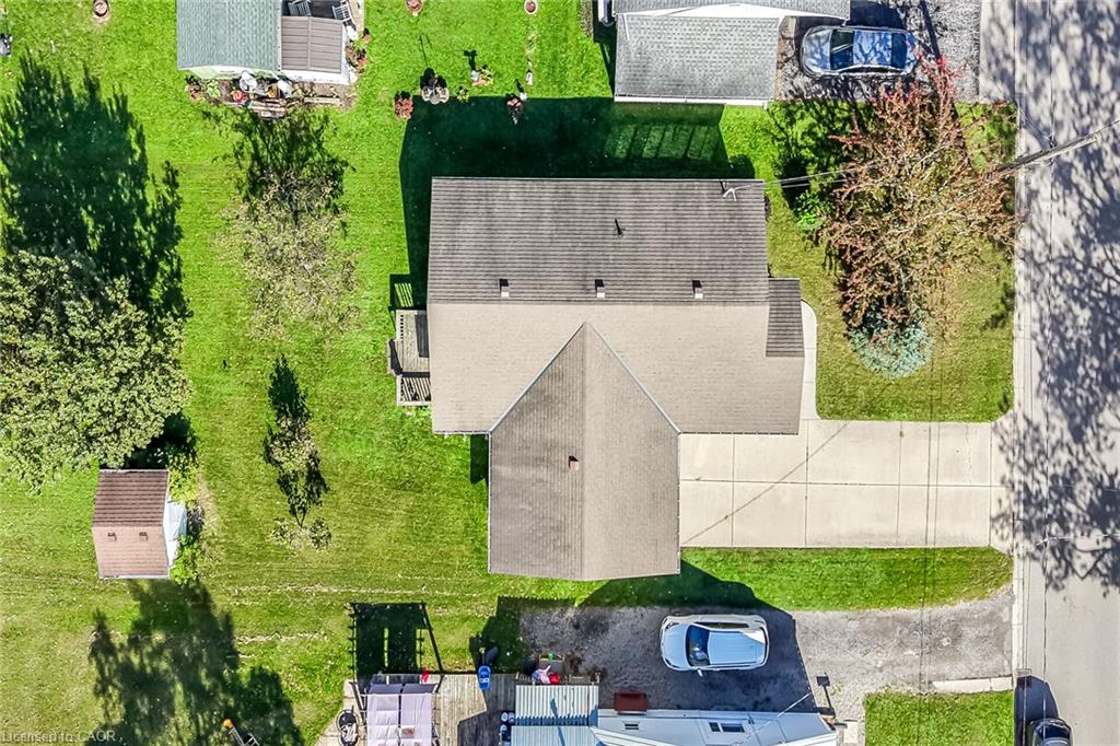 424 John Street Property Photo 33