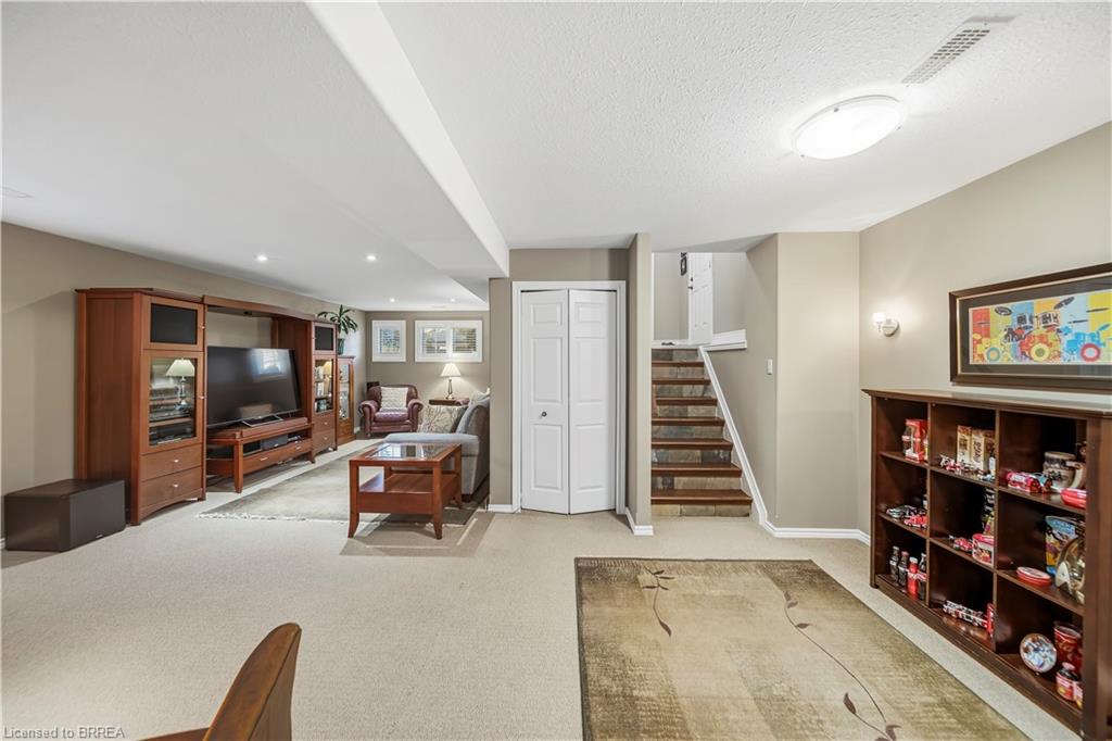 79 Court Drive Property Photo 21