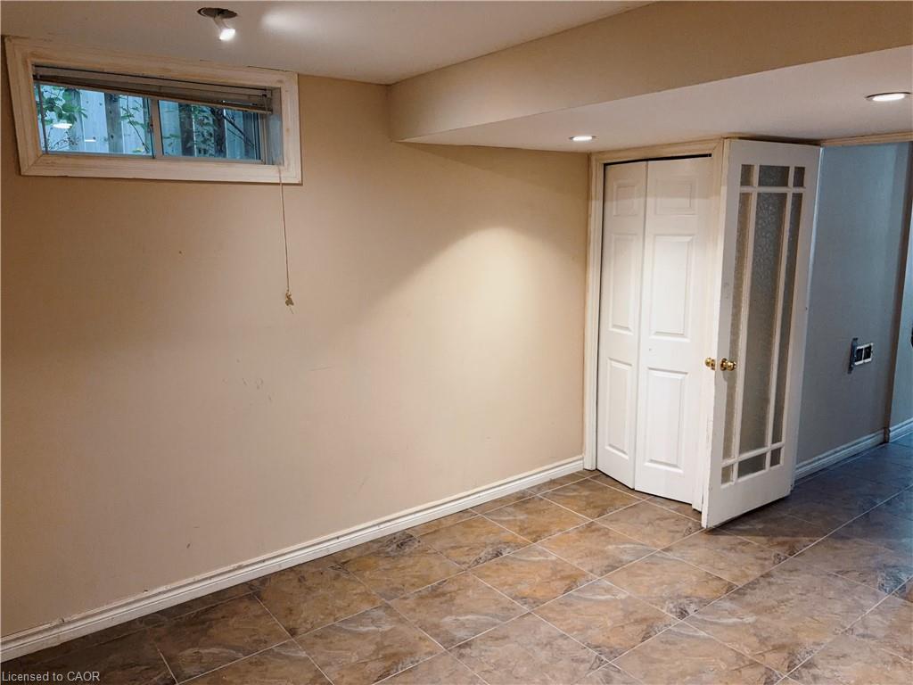 659 Basswood Street Property Photo 4