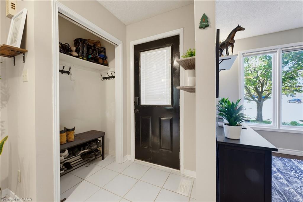 74 Stirling Macgregor Drive Property Photo 4