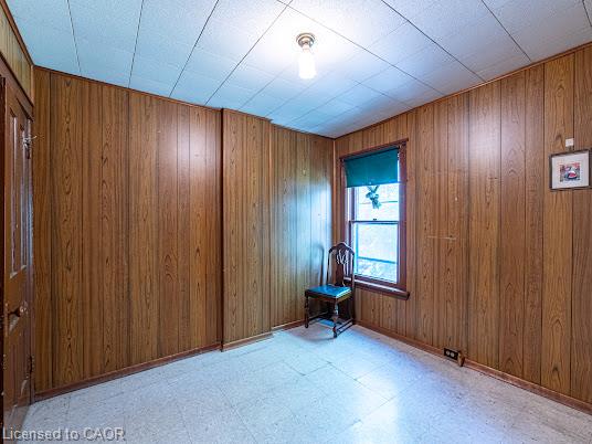 35 Sherman Avenue N Property Photo 15
