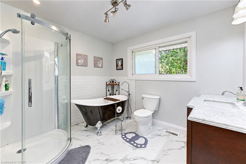 87 Bond Street Property Photo 22