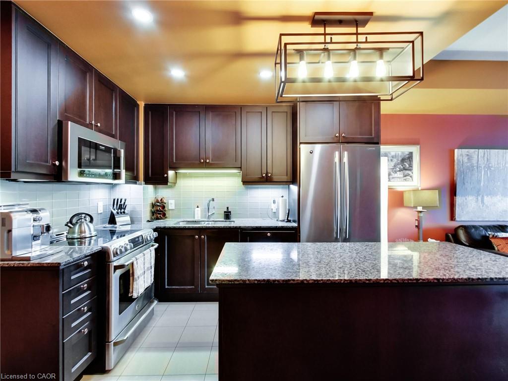 306-11 Bronte Road Property Photo 13
