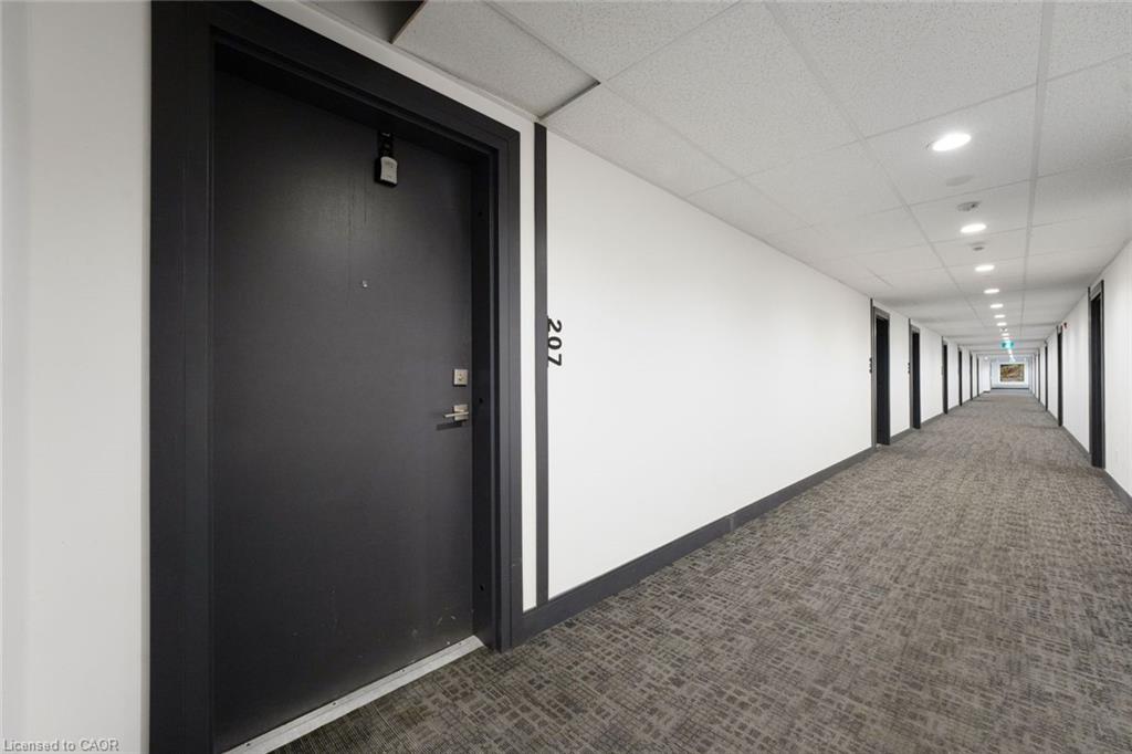 207-1 Wellington Street Property Photo 4