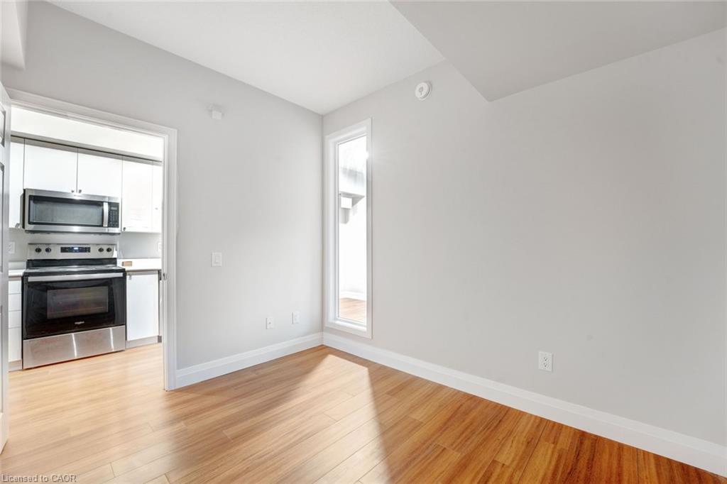 207-1 Wellington Street Property Photo 14