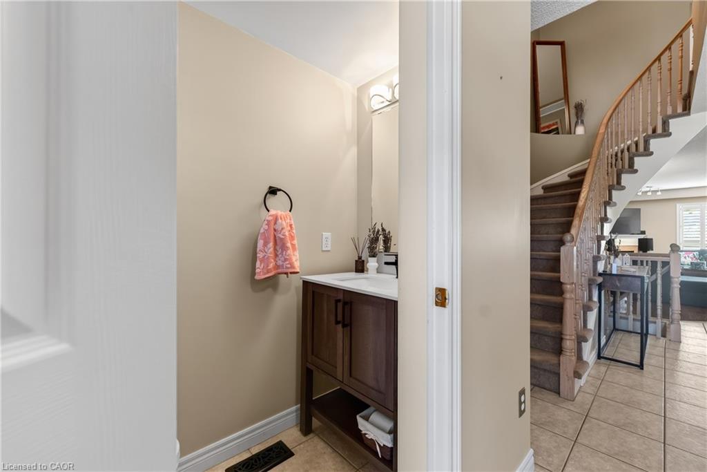 11 Elderberry Avenue Property Photo 8