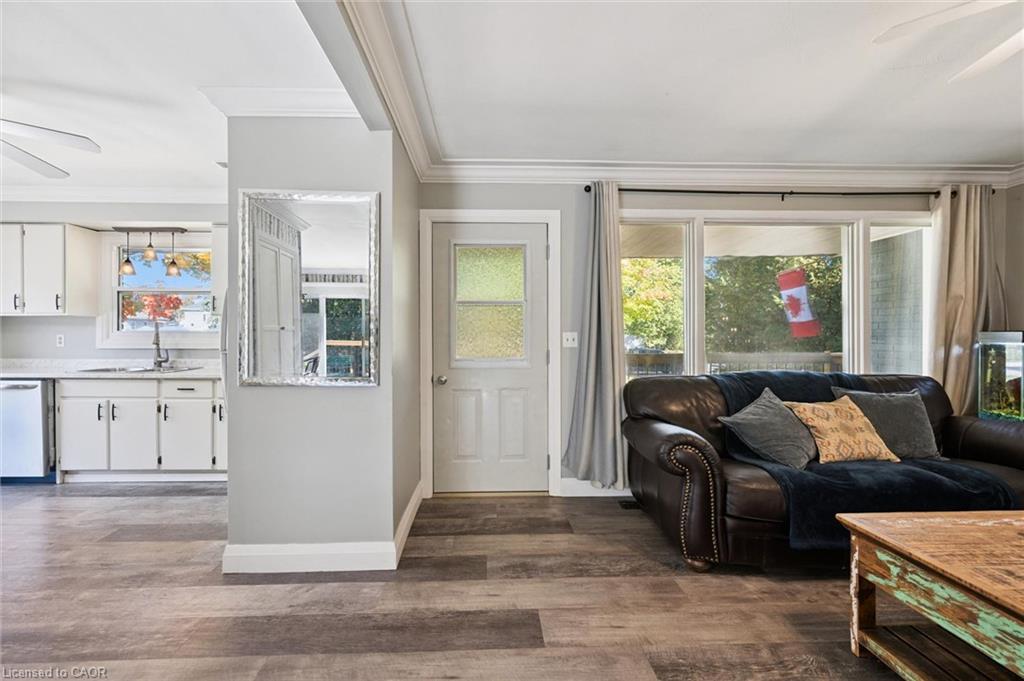 15 Emma Street Property Photo 4