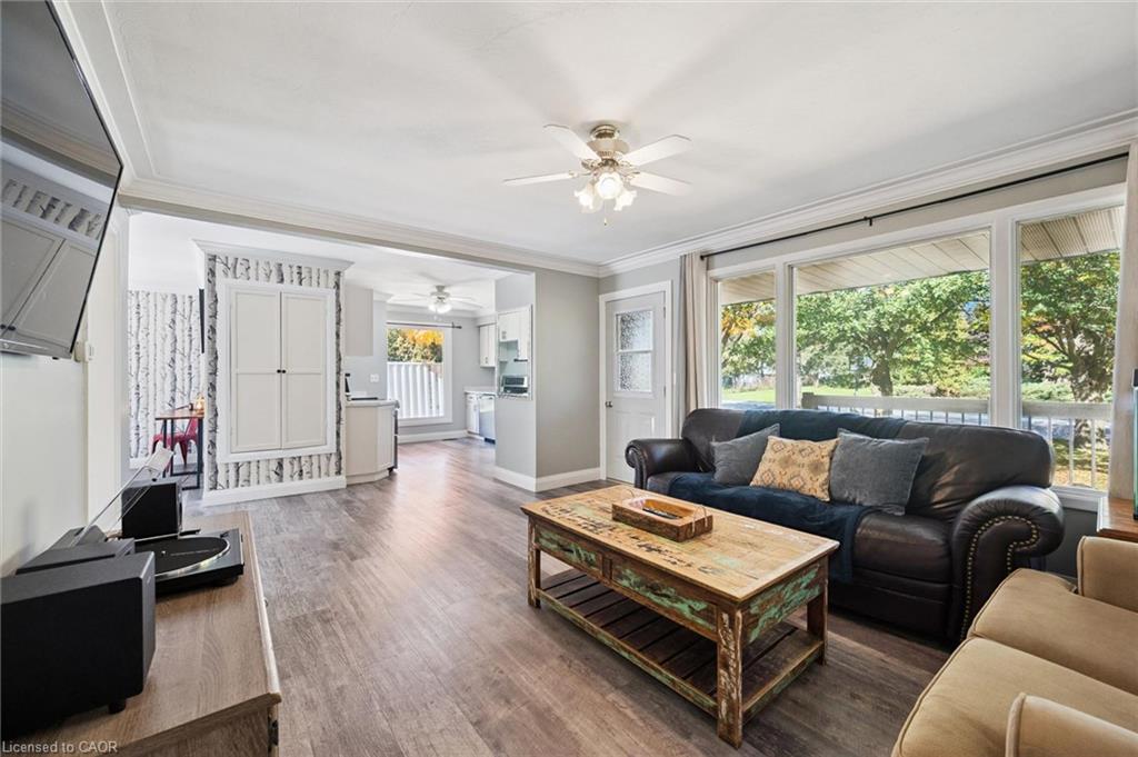 15 Emma Street Property Photo 6