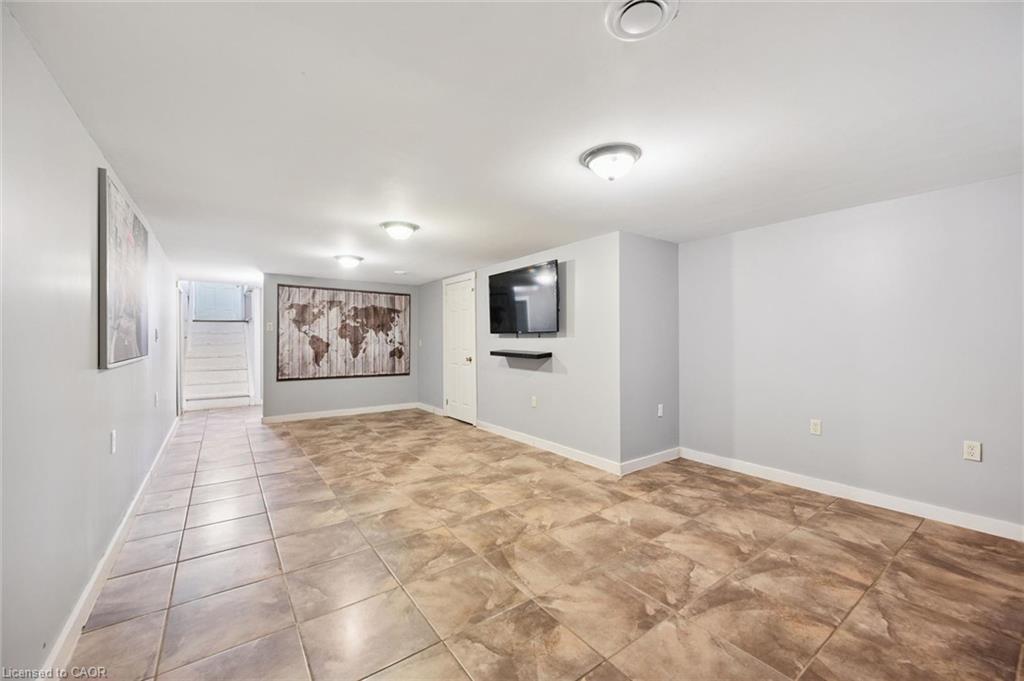 15 Emma Street Property Photo 19