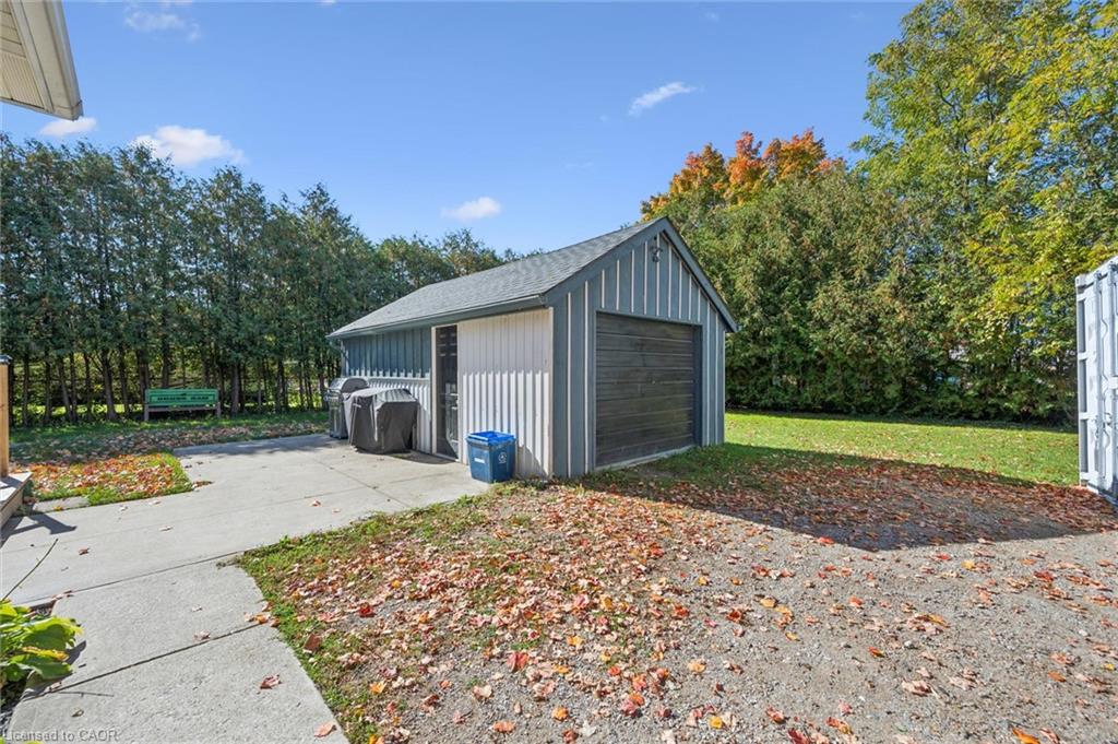 15 Emma Street Property Photo 22
