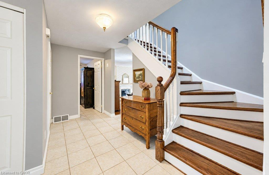 469 Westvale Drive Property Photo 3