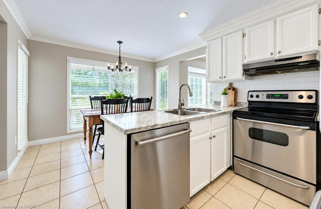 469 Westvale Drive Property Photo 12