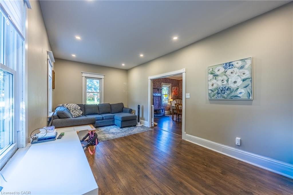 2018 Main Street S Property Photo 12