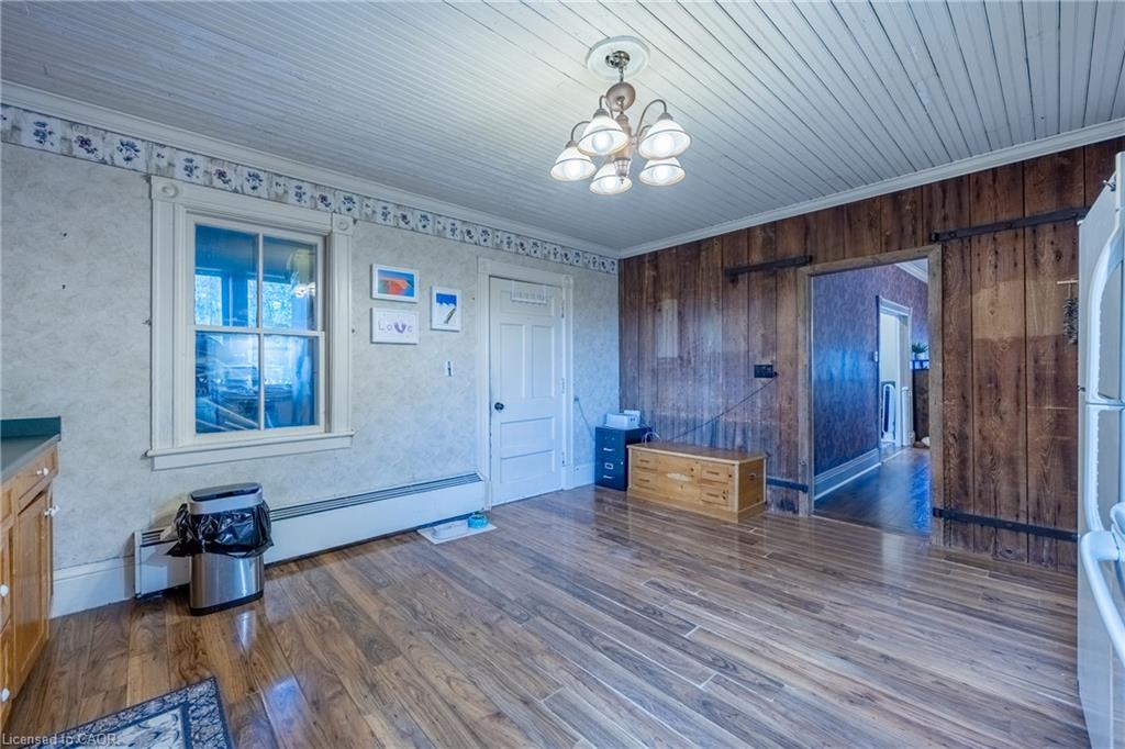 2018 Main Street S Property Photo 14