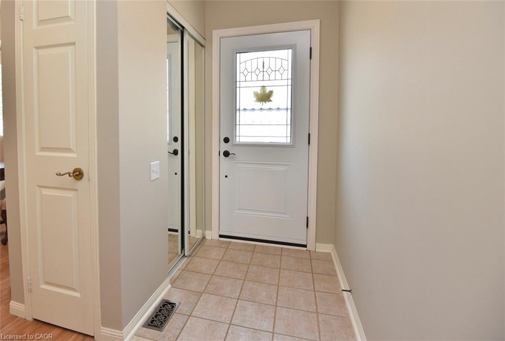 157 Silverbirch Boulevard Property Photo 3