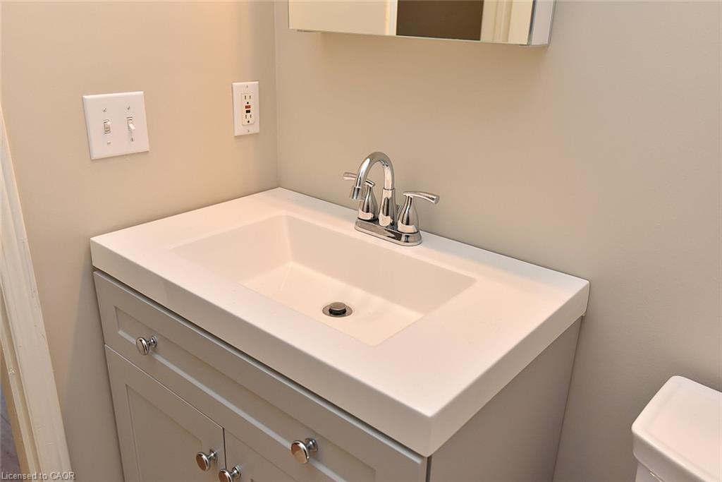 157 Silverbirch Boulevard Property Photo 12