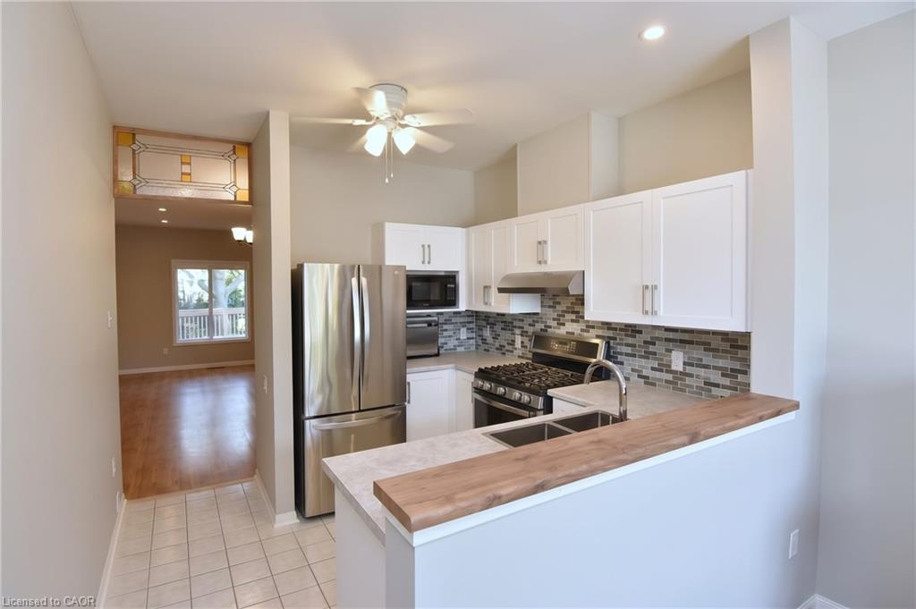157 Silverbirch Boulevard Property Photo 30