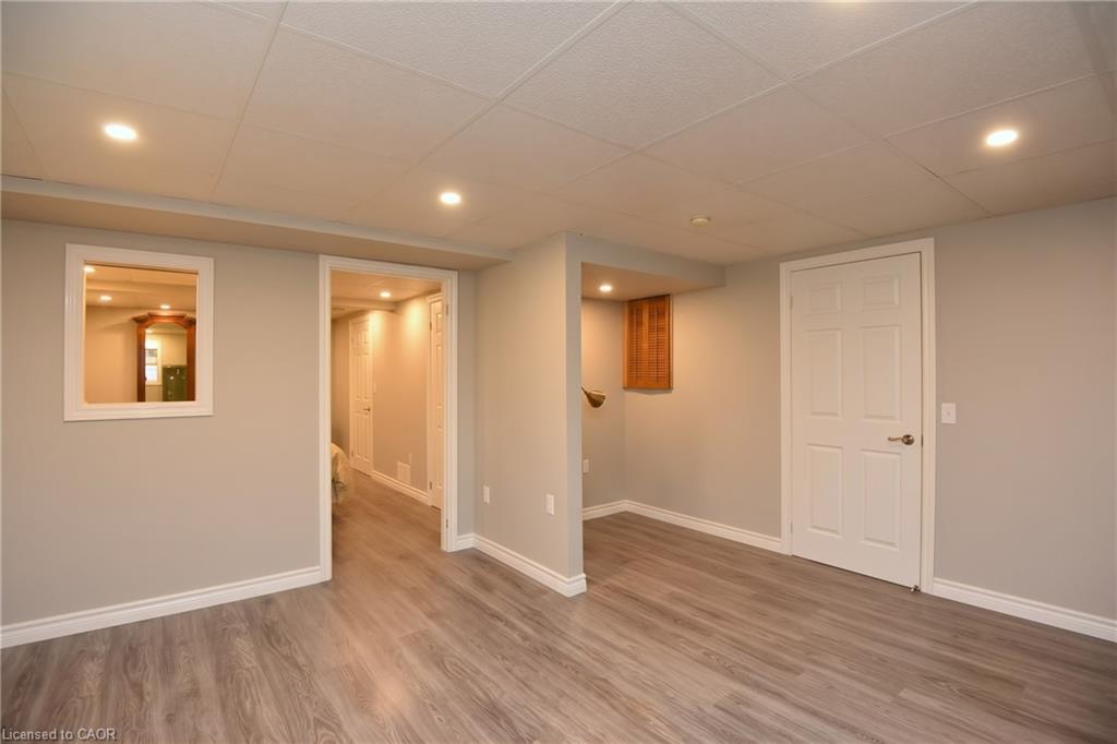 157 Silverbirch Boulevard Property Photo 36