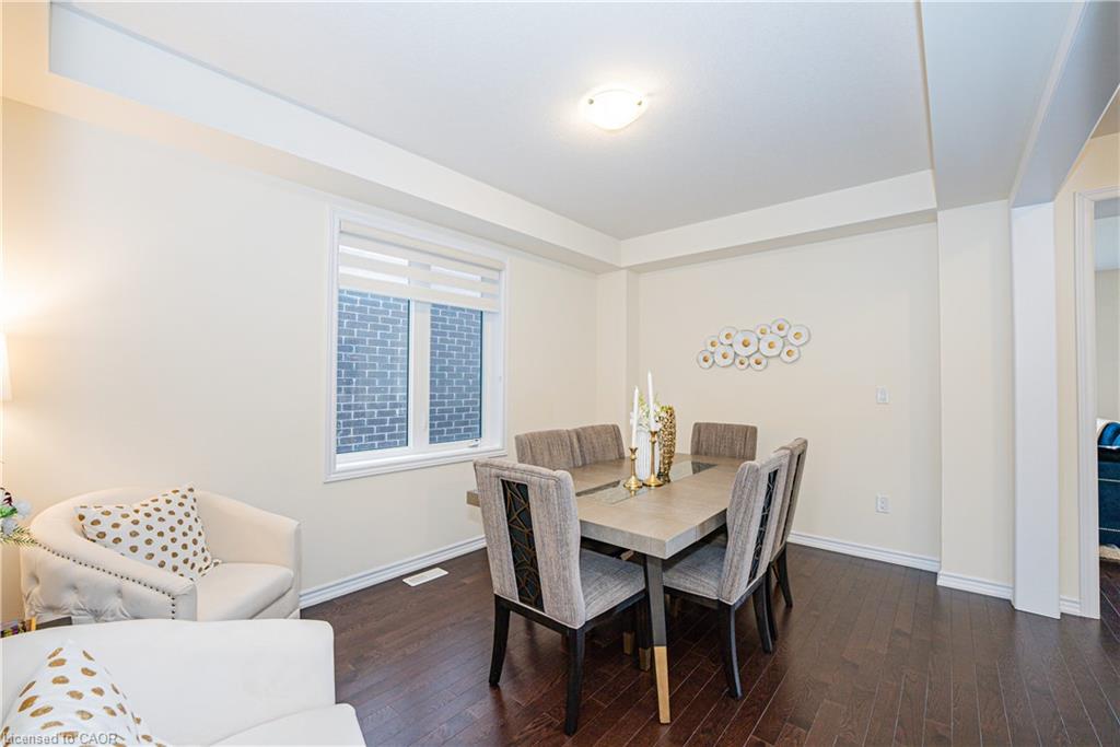 22 Oaktree Drive Property Photo 6